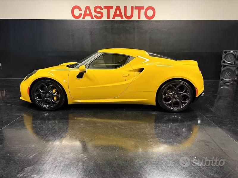 Usata Alfa Romeo 4C 240 CV (176 kW) 2018 Giallo Coupé