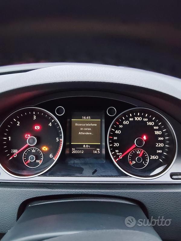 Usata VW Passat 105 CV (77 kW) 2013 Blu Station wagon