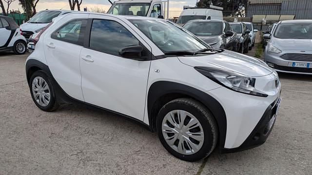 Usata Toyota Aygo X Active 72 CV (52 kW) 2025 Bianco SUV