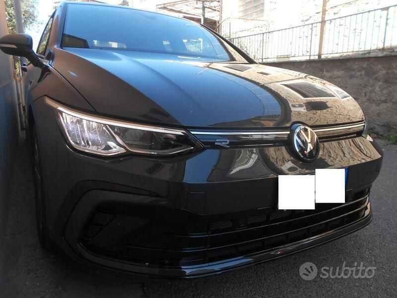 Usata VW Golf VIII R 150 CV (110 kW) 2024 Grigio Berlina