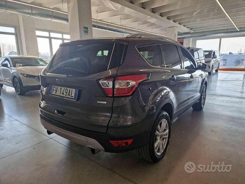 Usata Ford Kuga Business Edition 120 CV (88 kW) 2019 Grigio SUV