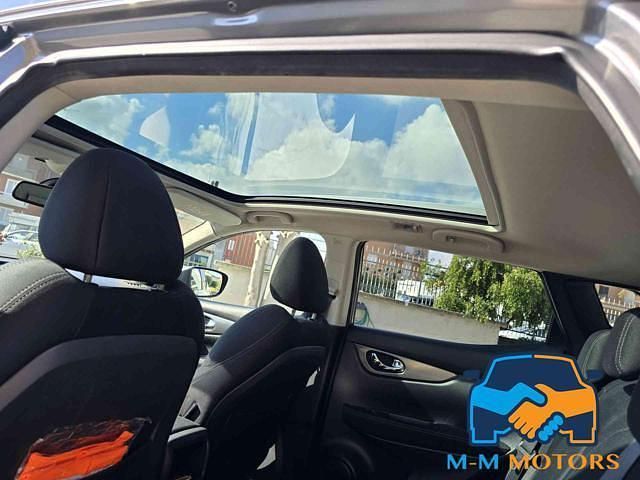 Usata Nissan Qashqai N-Connecta 110 CV (80 kW) 2017 Grigio scuro SUV