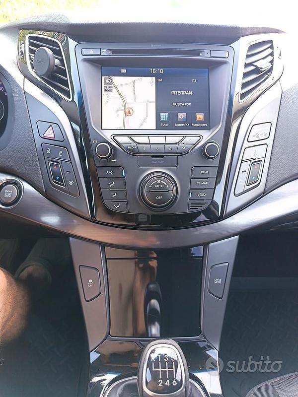 Usata Hyundai i40 141 CV (103 kW) 2016 Nero Berlina