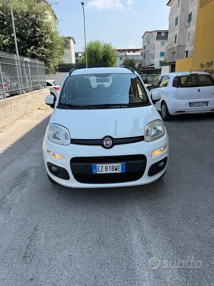 Usata Fiat Panda Lounge 80 CV (58 kW) 2015 Bianco Utilitaria