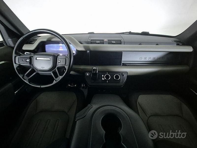 Usata Land Rover Defender HSE 300 CV (220 kW) 2021 Verde SUV