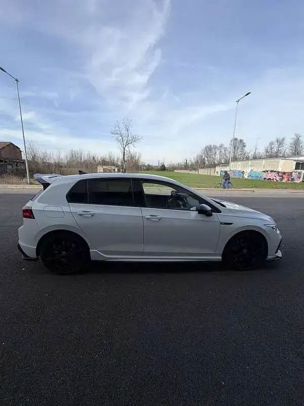 Usata VW Golf VIII R 320 CV (235 kW) 2021 Bianco