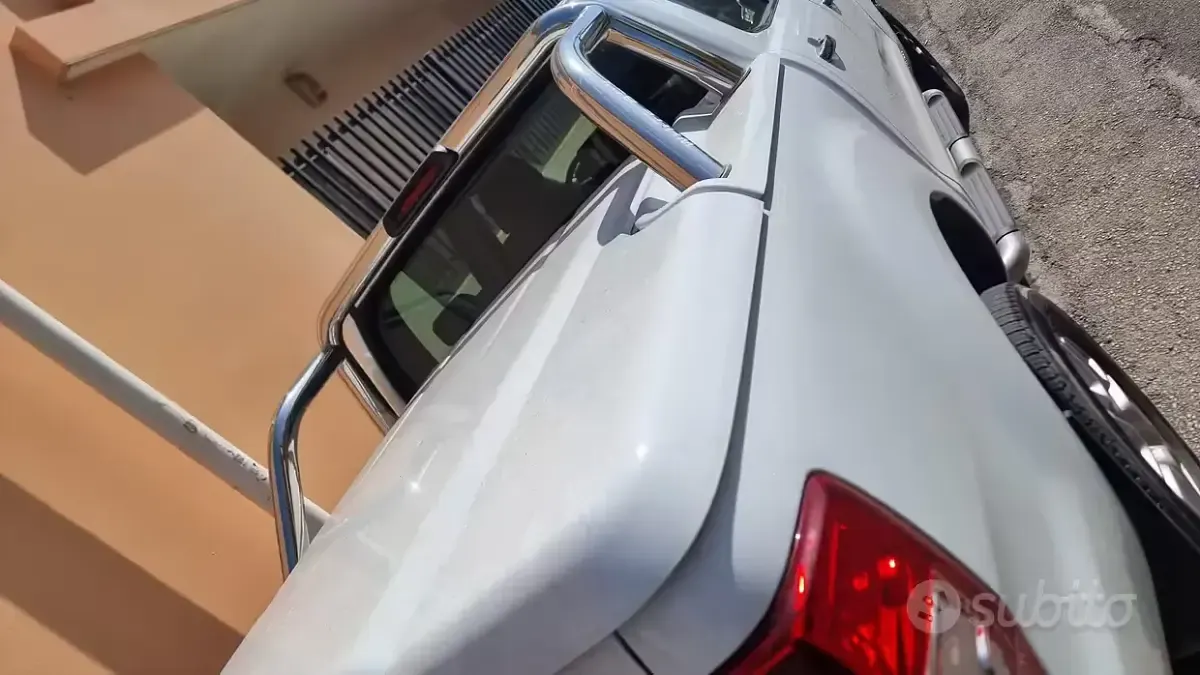 Usata Ford Ranger Limited 160 CV (117 kW) 2015 Bianco Pick-up
