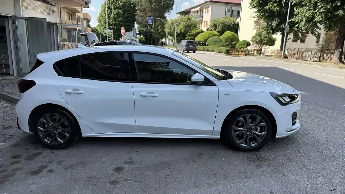 Usata Ford Focus ST-Line X 125 CV (91 kW) 2026 Bianco Berlina