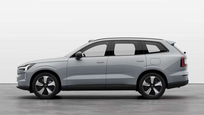 Nuova Volvo EX90 Core 205 kW (279 CV) 2025 Grigio SUV