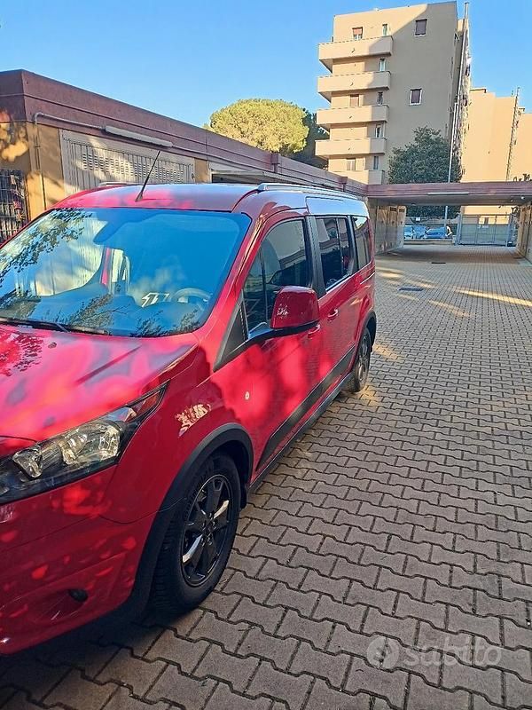 Usata Ford Tourneo 2016 Rosso Berlina