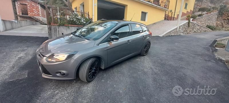 Usata Ford Focus Titanium 116 CV (85 kW) 2012 Grigio Berlina