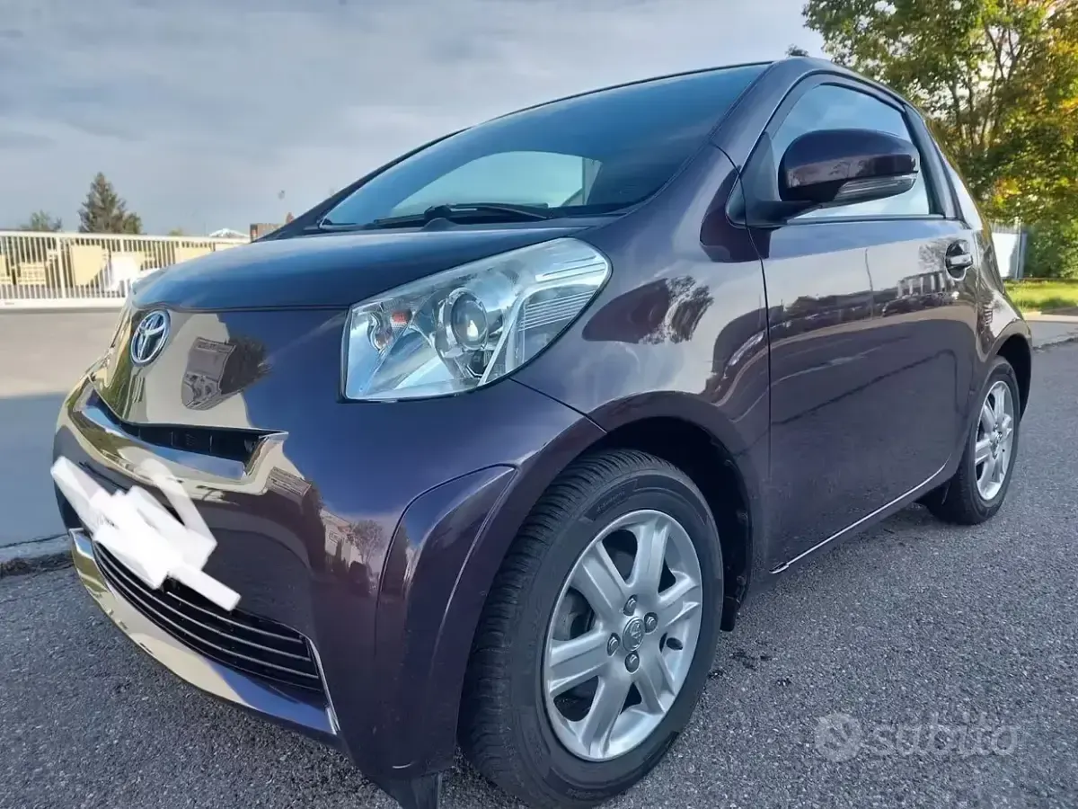 Usata Toyota iQ 68 CV (50 kW) 2022 Utilitaria