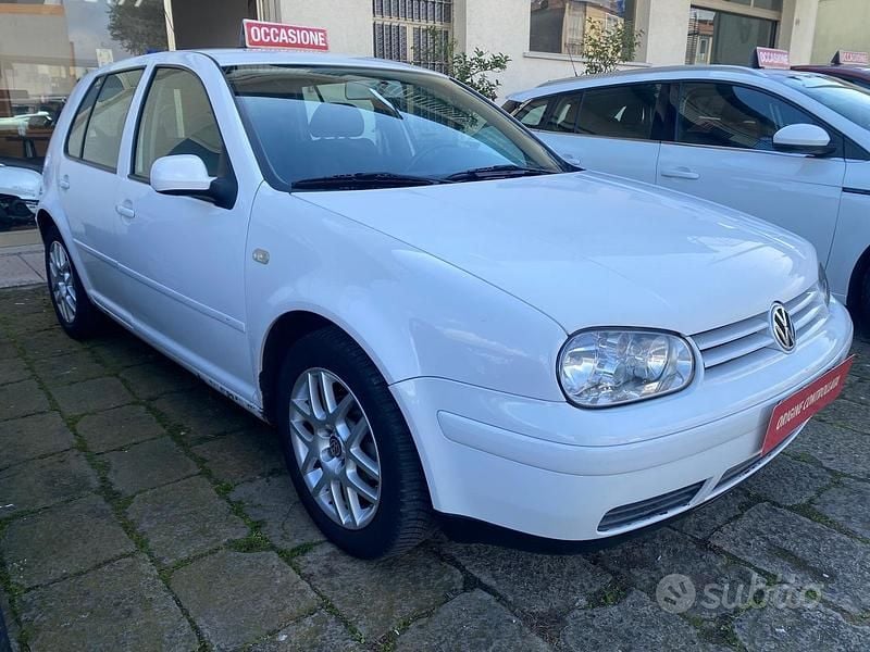 Usata VW Golf IV Highline 100 CV (73 kW) 2000 Bianco Berlina