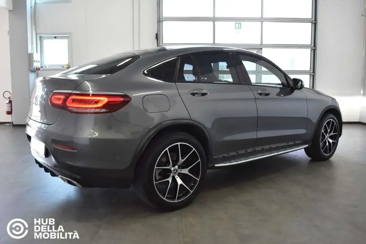 Usata Mercedes GLC220 Premium 194 CV (142 kW) 2021 Grigio SUV