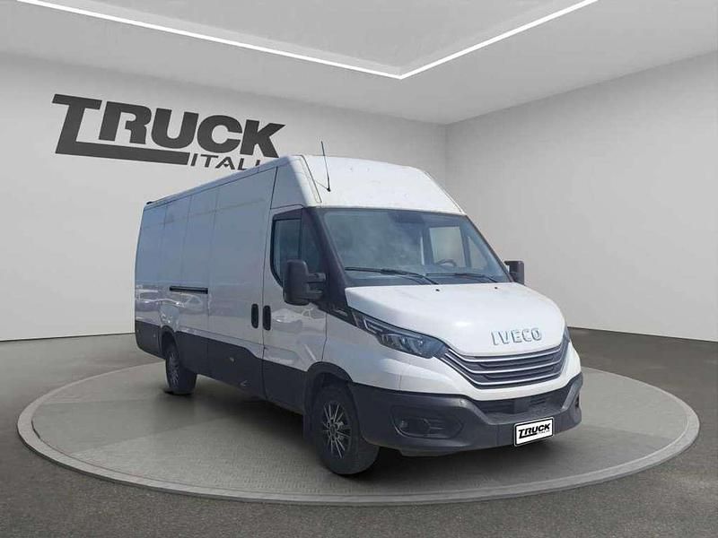 Usata Iveco Daily 175 CV (128 kW) 2022 Bianco Furgone