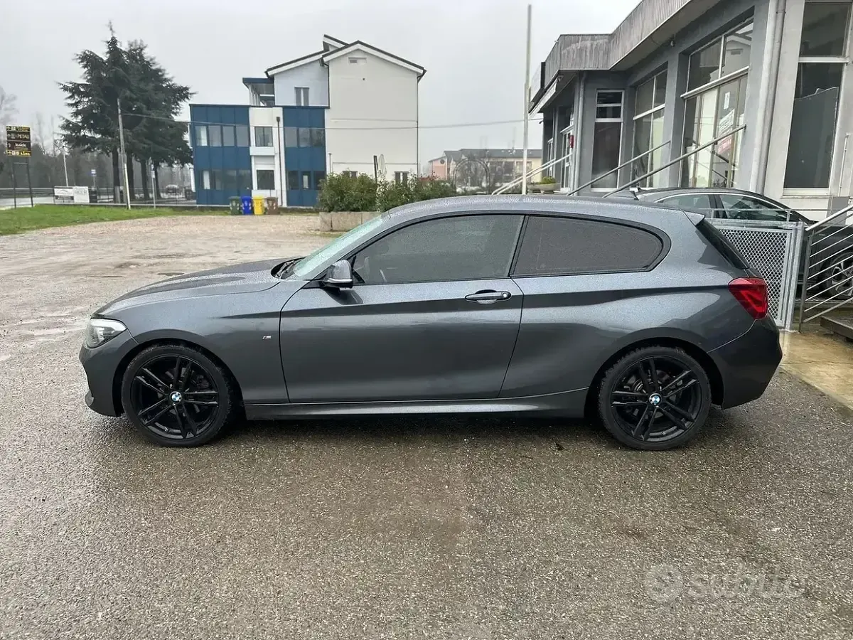 Usata BMW 120 M Sport 184 CV (135 kW) 2018 Grigio Utilitaria