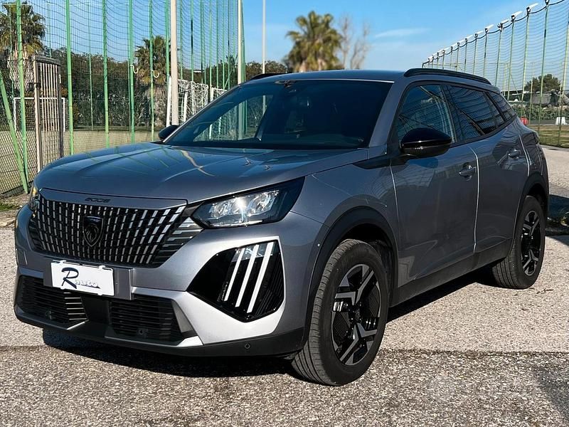 Usata Peugeot 2008 Allure 131 CV (96 kW) 2025 Grigio SUV