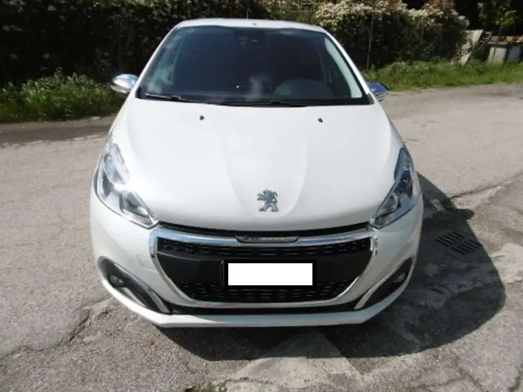 Usata Peugeot 208 Allure 83 CV (61 kW) 2019 Bianco Utilitaria