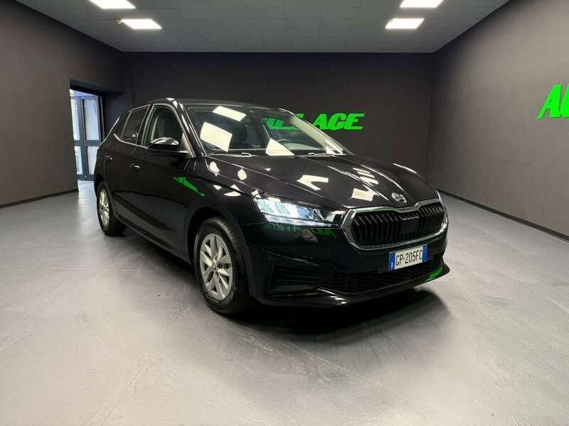 Nero Usata 2023 Skoda Fabia Ambition Due volumi | 11.890 € (Super prezzo) - Immagine 1/4
