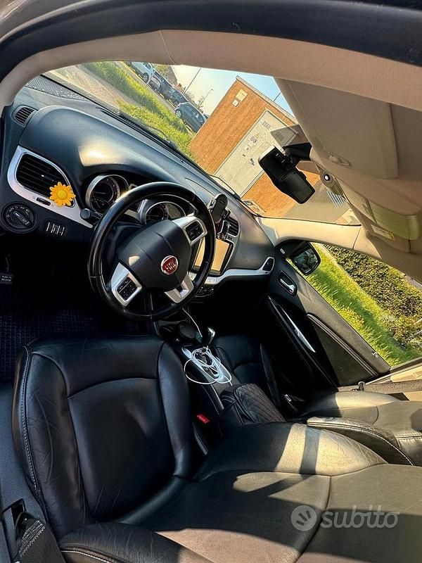 Usata Fiat Freemont 170 CV (125 kW) 2013 Grigio SUV