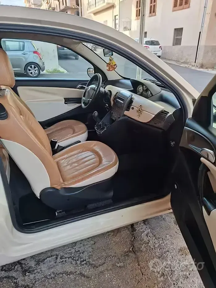 Usata Lancia Ypsilon 70 CV (51 kW) 2004 Giallo Utilitaria