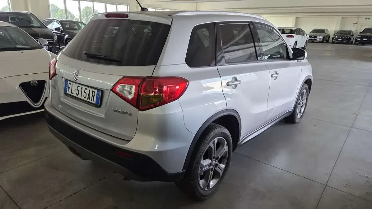 Usata Suzuki Vitara Cool 120 CV (88 kW) 2017 Argento SUV