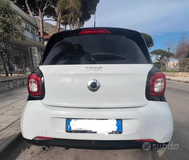 Usata Smart ForFour 90 CV (66 kW) 2019 Utilitaria