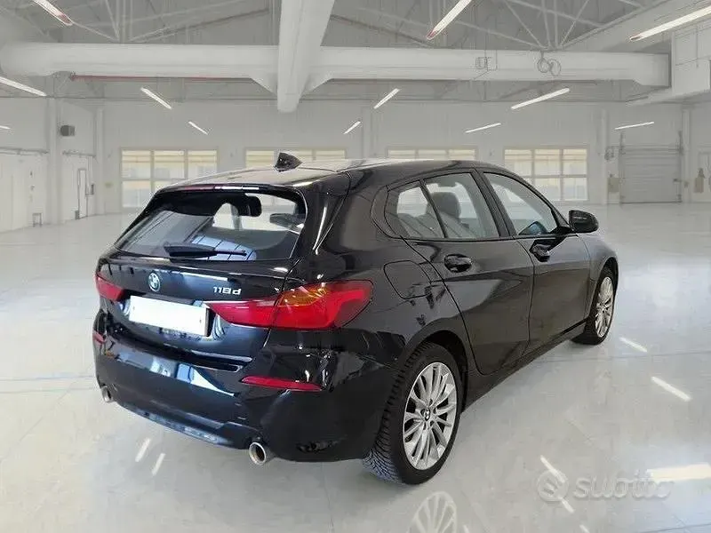 Usata BMW 118 Advantage 150 CV (110 kW) 2022 Nero Berlina