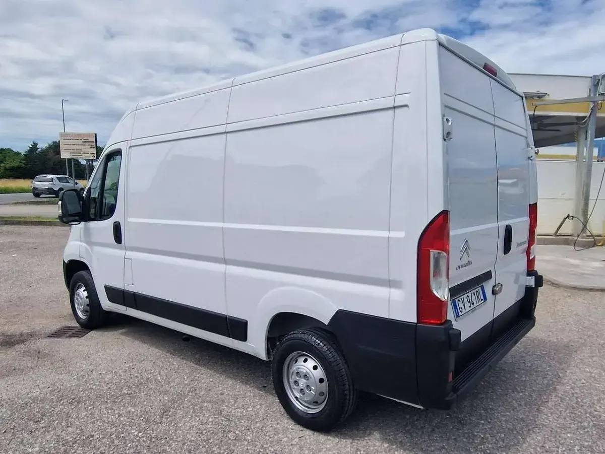 Usata Citroën Jumper 140 CV (102 kW) 2024 Bianco Monovolume