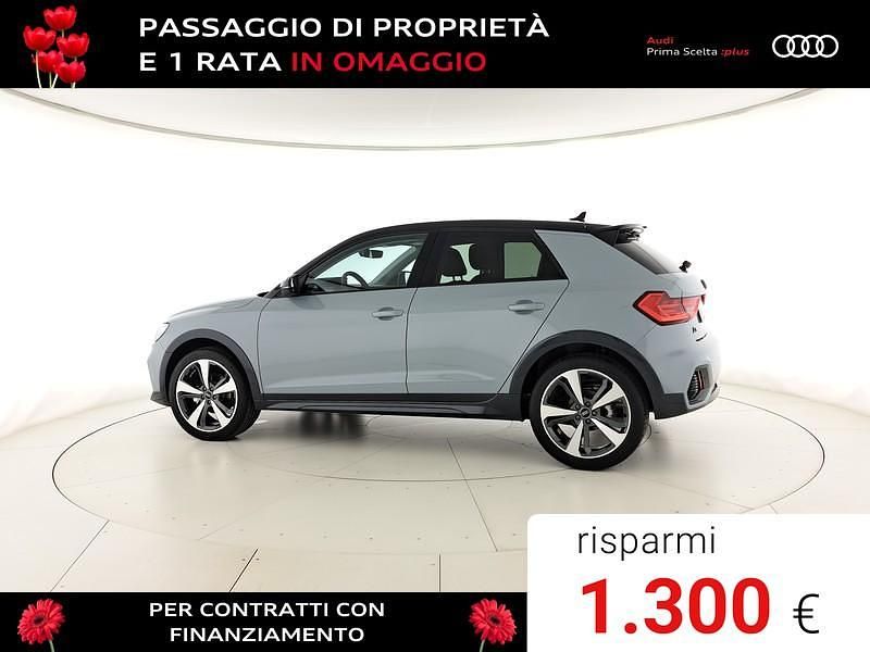 Nuova Audi A1 Comfort 116 CV (85 kW) 2025 Grigio chronos metallizzato nero mito metallizzato Berlina