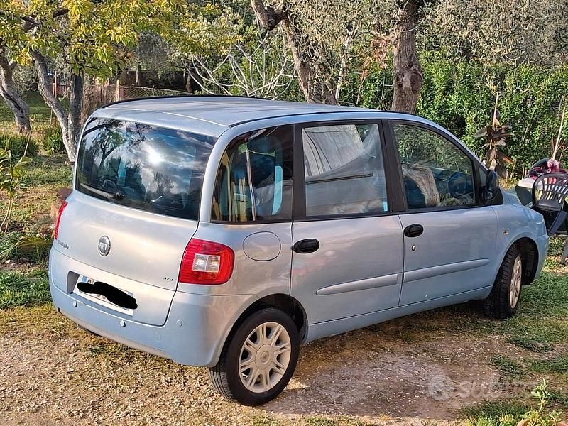 Usata Fiat Multipla 116 CV (85 kW) 2005 Blu Monovolume
