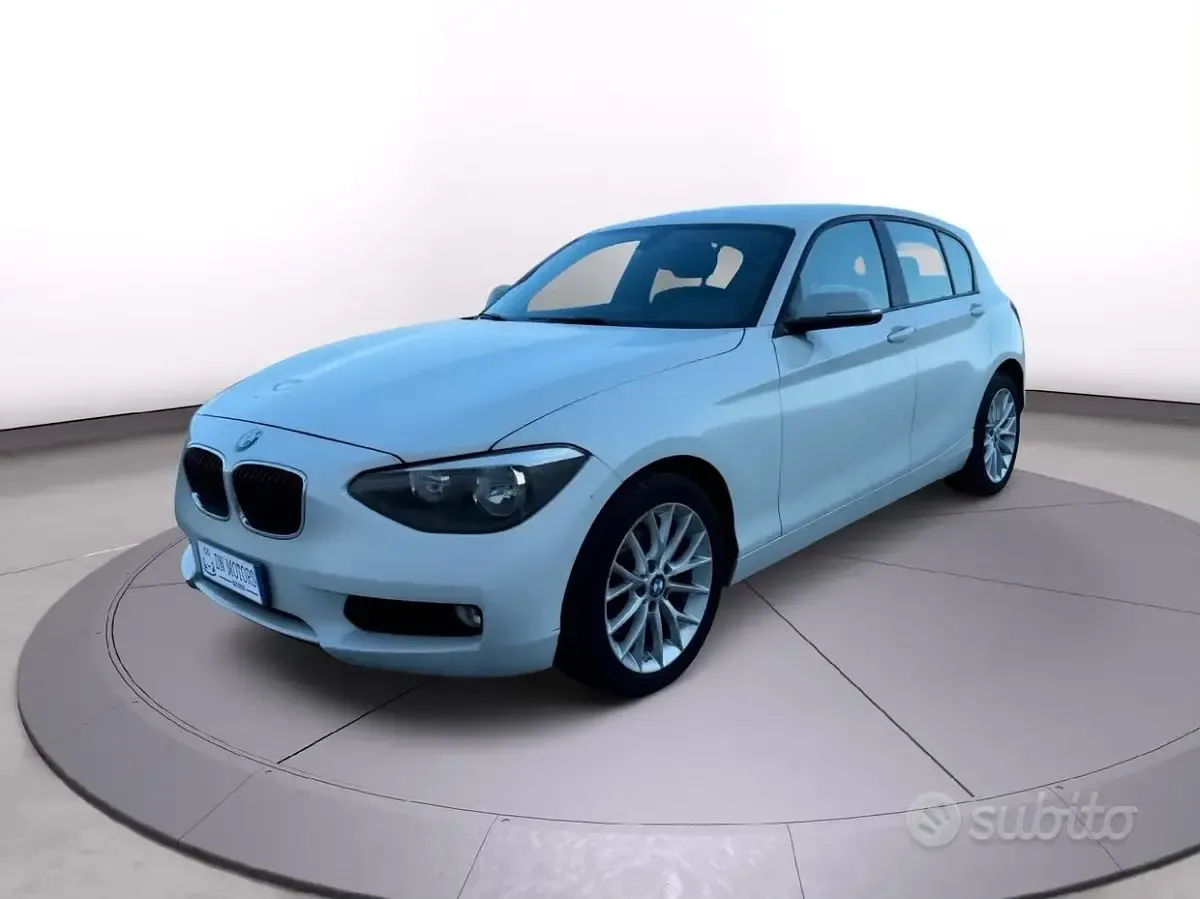 Usata BMW 114 95 CV (69 kW) 2016 Bianco Utilitaria