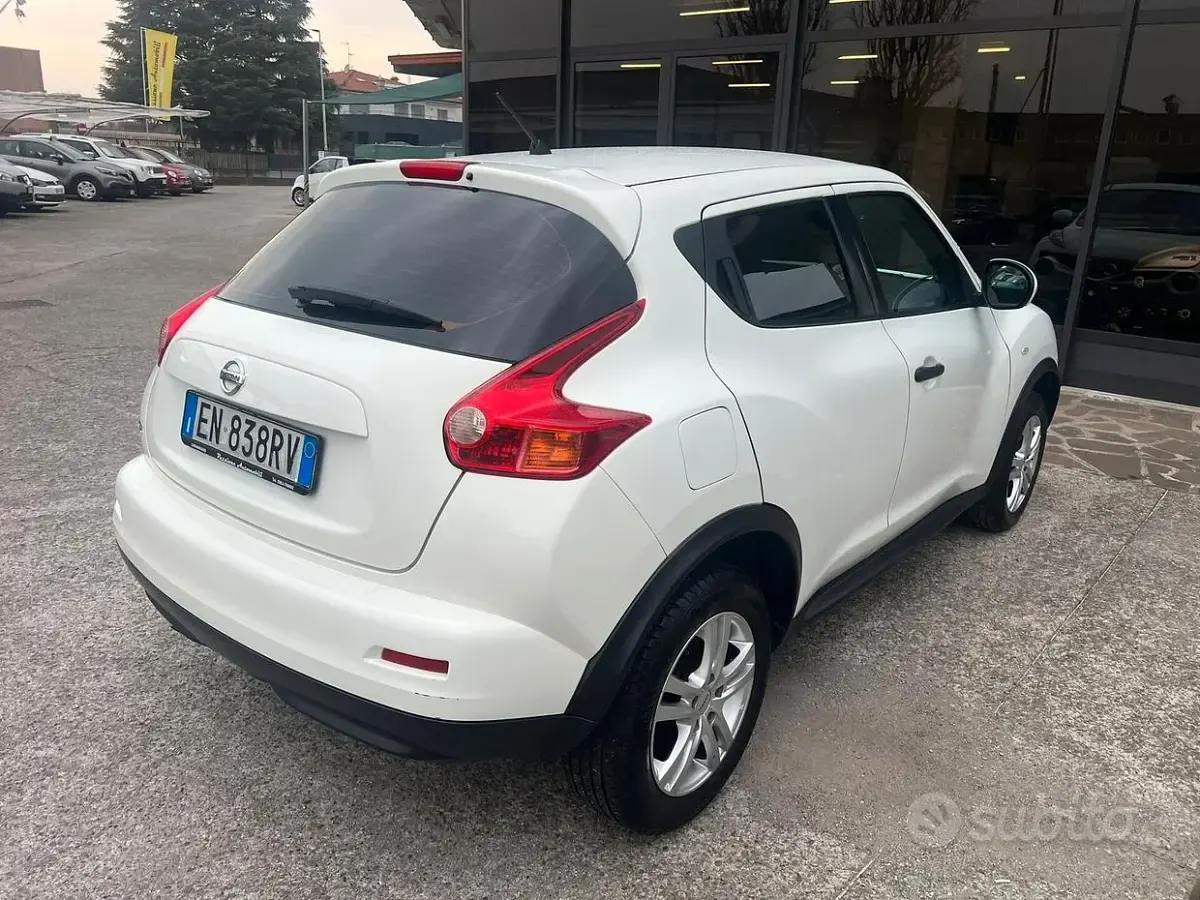 Usata Nissan Juke Acenta 117 CV (86 kW) 2012 Bianco SUV