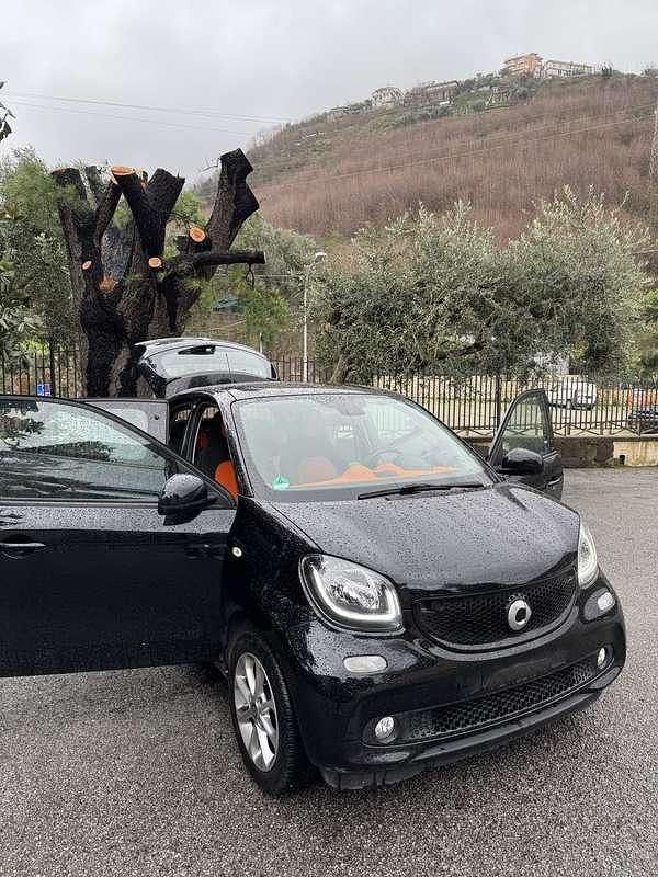 Usata Smart ForFour Passion 75 CV (55 kW) 2015 Utilitaria