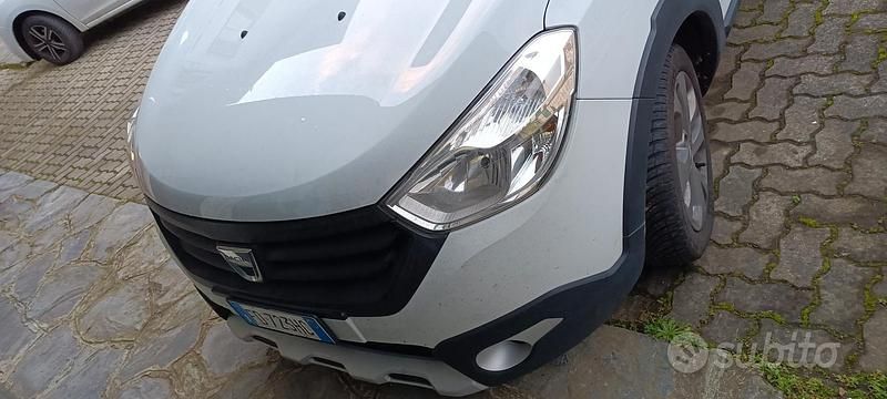 Usata Dacia Dokker Stepway 90 CV (66 kW) 2016 Bianco Monovolume