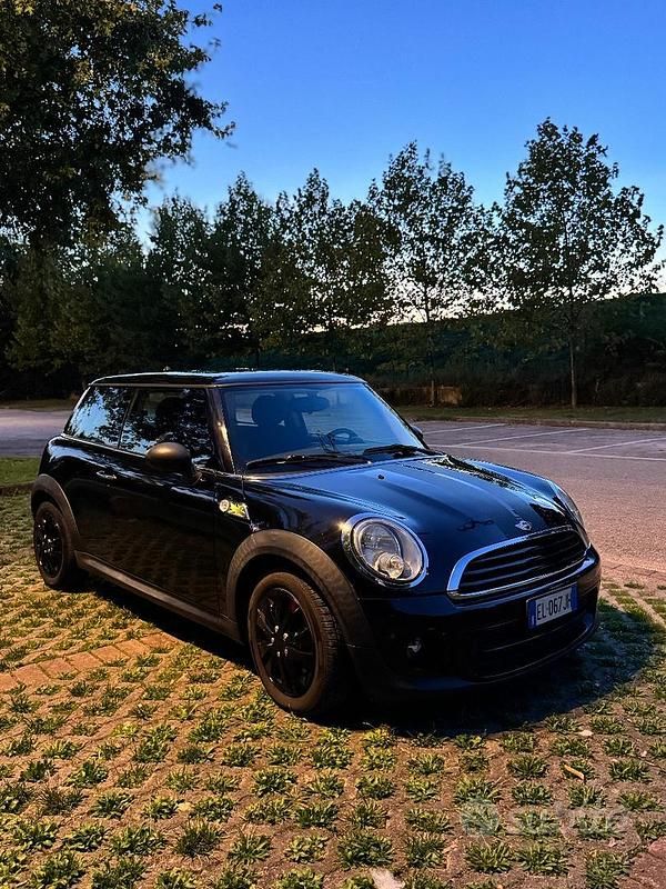 Usata Mini ONE 75 CV (55 kW) 2012 Nero Utilitaria
