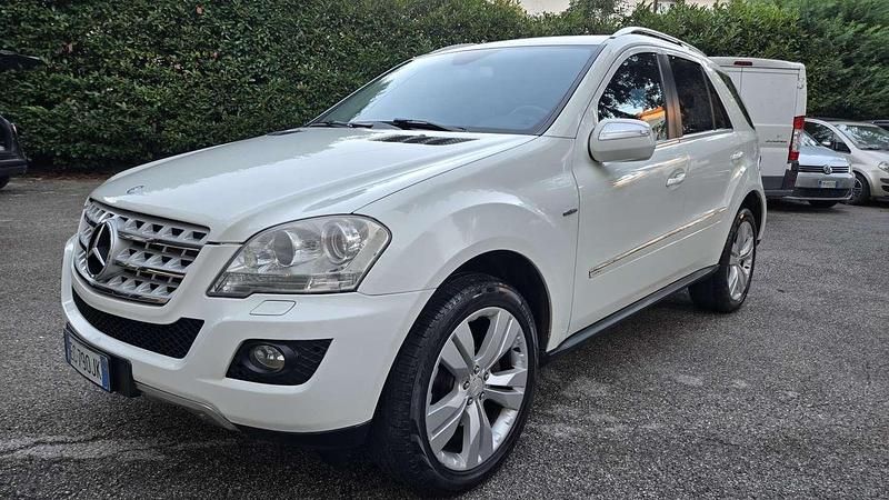Usata 2010 Mercedes ML350 SUV | 9995 € (Buon prezzo) - Immagine 1/4