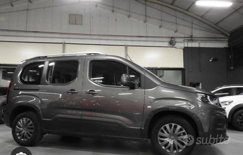 Usata Peugeot Rifter 2022 Grigio Monovolume
