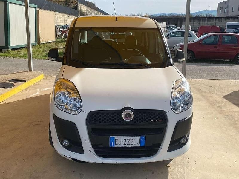 Bianco Usata 2011 Fiat Doblò Emotion Monovolume | 3500 € (Super prezzo) - Immagine 1/4