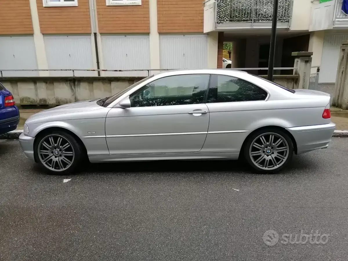 Usata BMW 318 143 CV (105 kW) 2002 Grigio Coupé