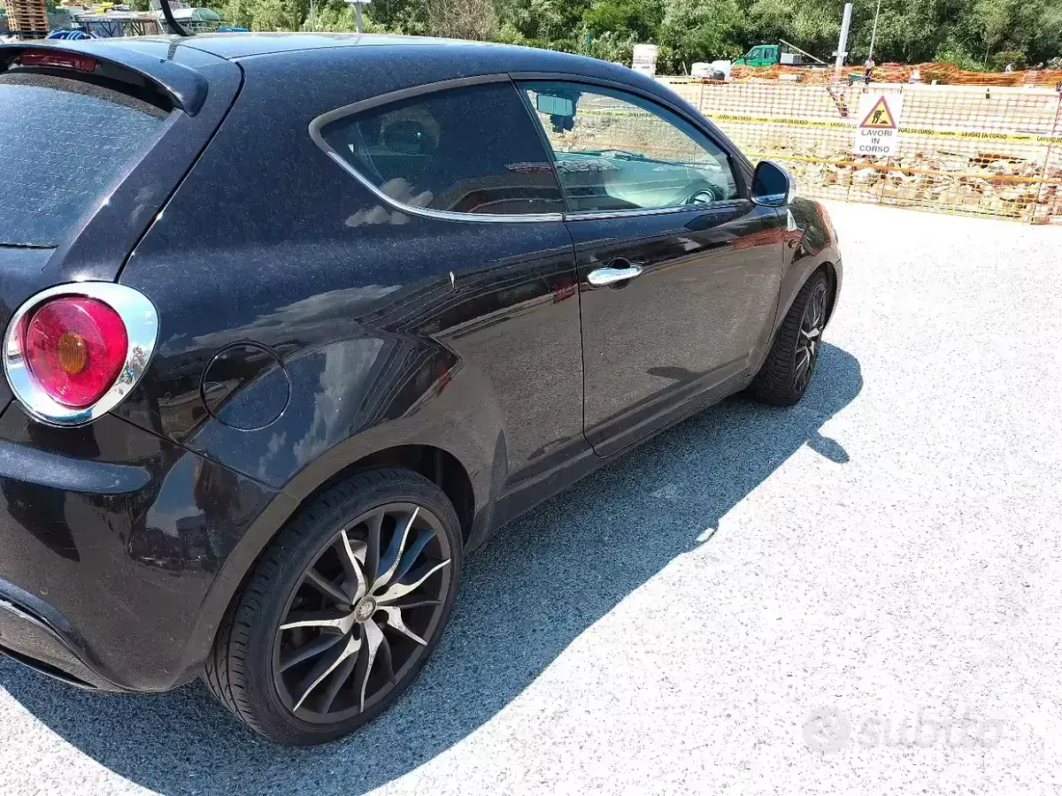 Usata Alfa Romeo MiTo 140 CV (102 kW) 2014 Nero Utilitaria