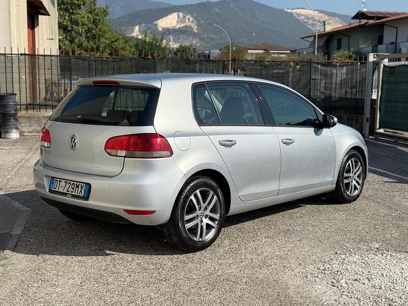 Usata VW Golf VI Comfortline 101 CV (74 kW) 2009 Grigio Utilitaria
