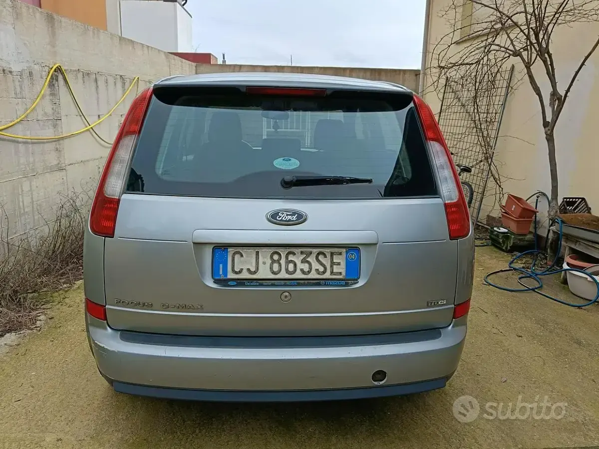 Usata Ford C-MAX Ghia 2004 Monovolume