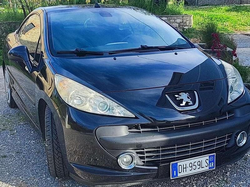 Usata Peugeot 207 CC 109 CV (80 kW) 2007 Nero Cabrio