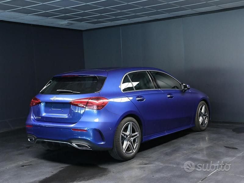 Usata Mercedes A180 AMG line 136 CV (100 kW) 2025 Blu Berlina