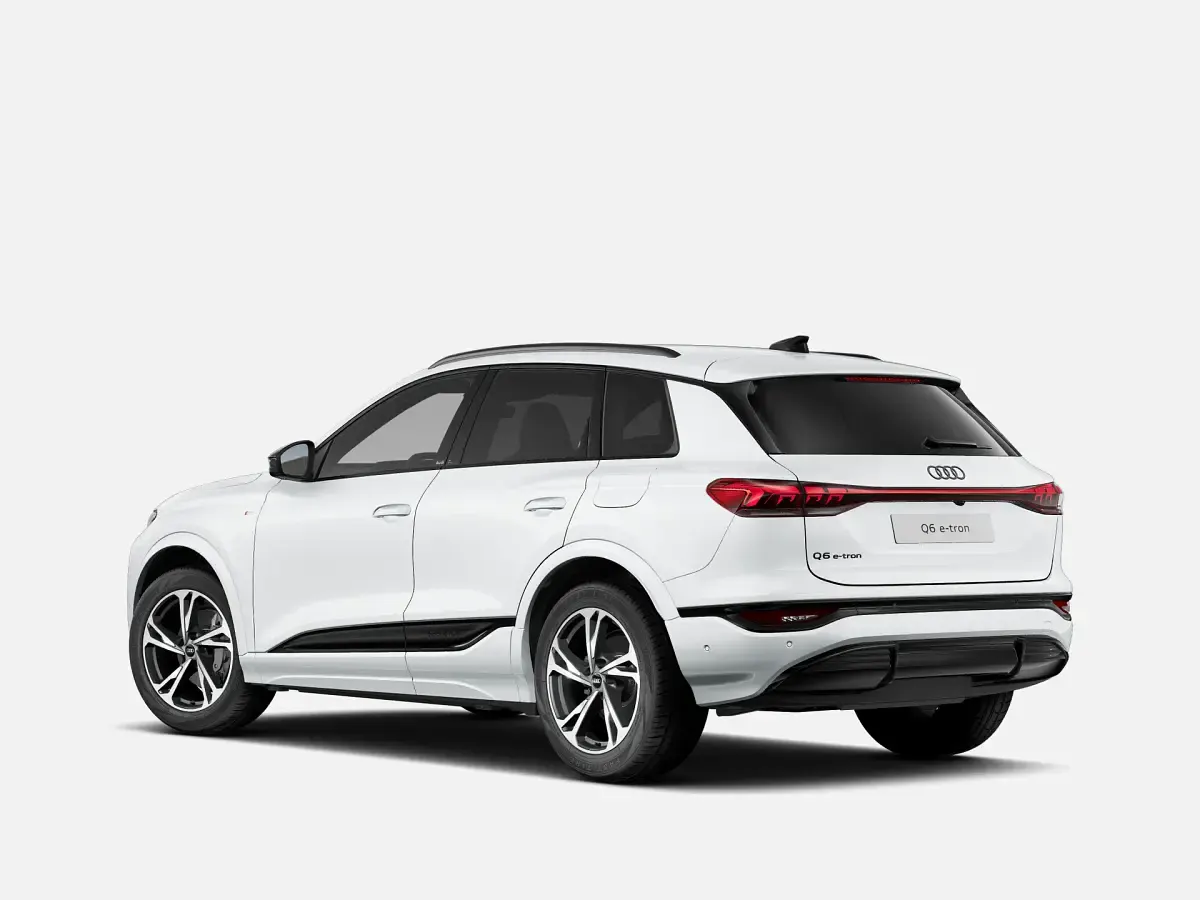 Nuova Audi Q6 e-tron S-Line 119 kW (163 CV) 2026 Bianco ghiaccio metallizzato SUV