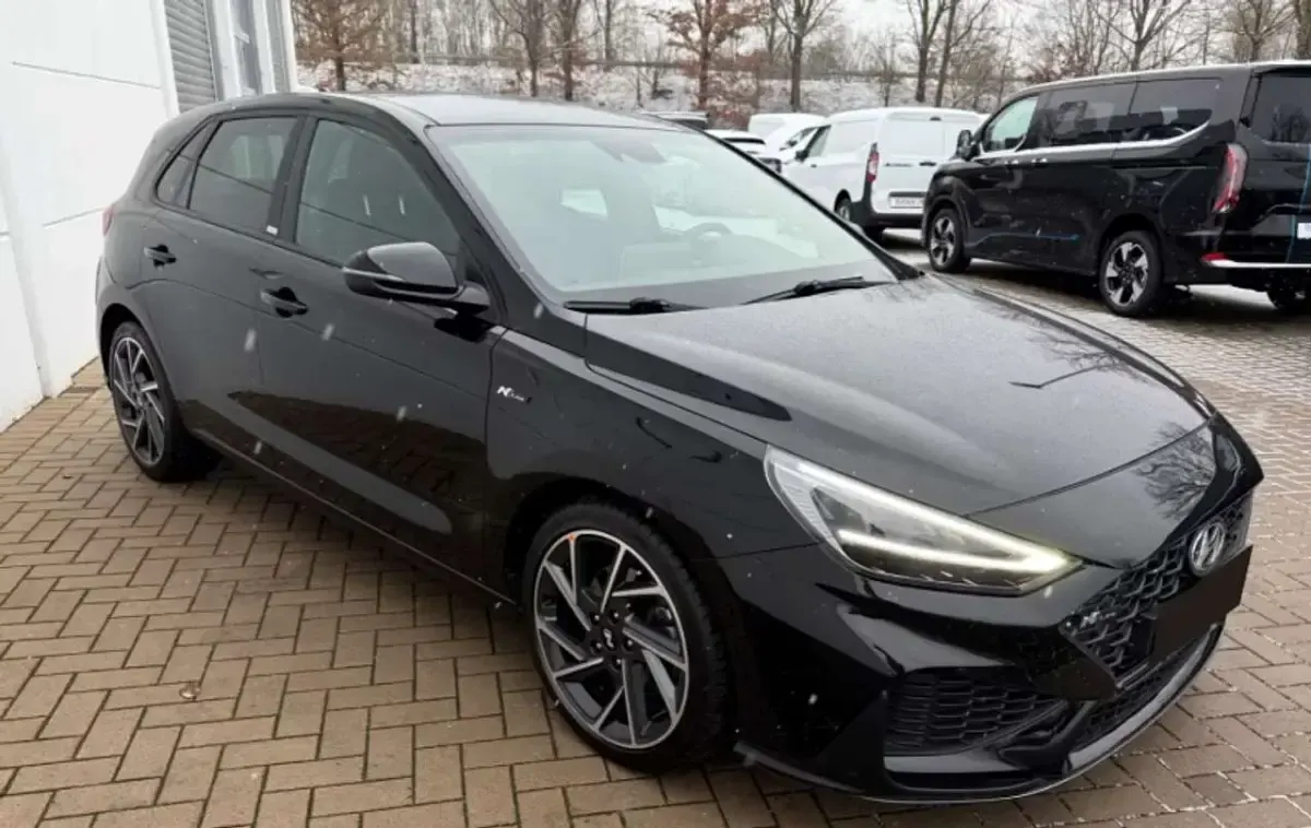 Usata Hyundai i30 N Line 160 CV (117 kW) 2021 Nero metallizzato Berlina