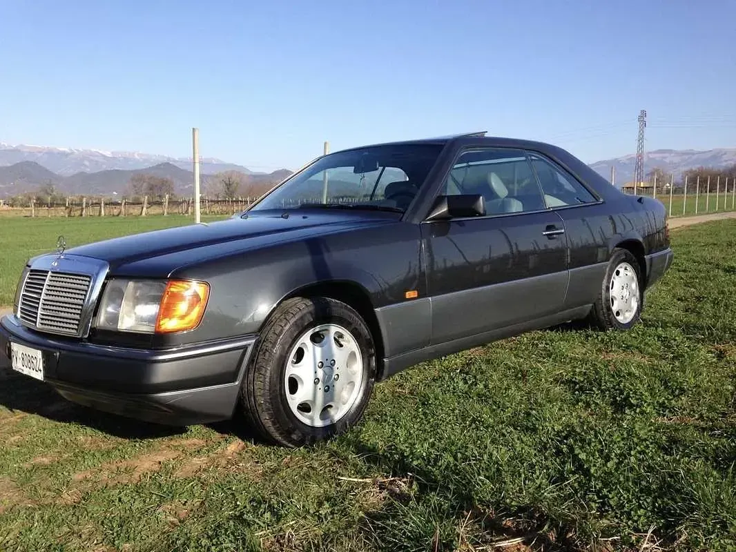 Usata Mercedes 300 220 CV (161 kW) 1992