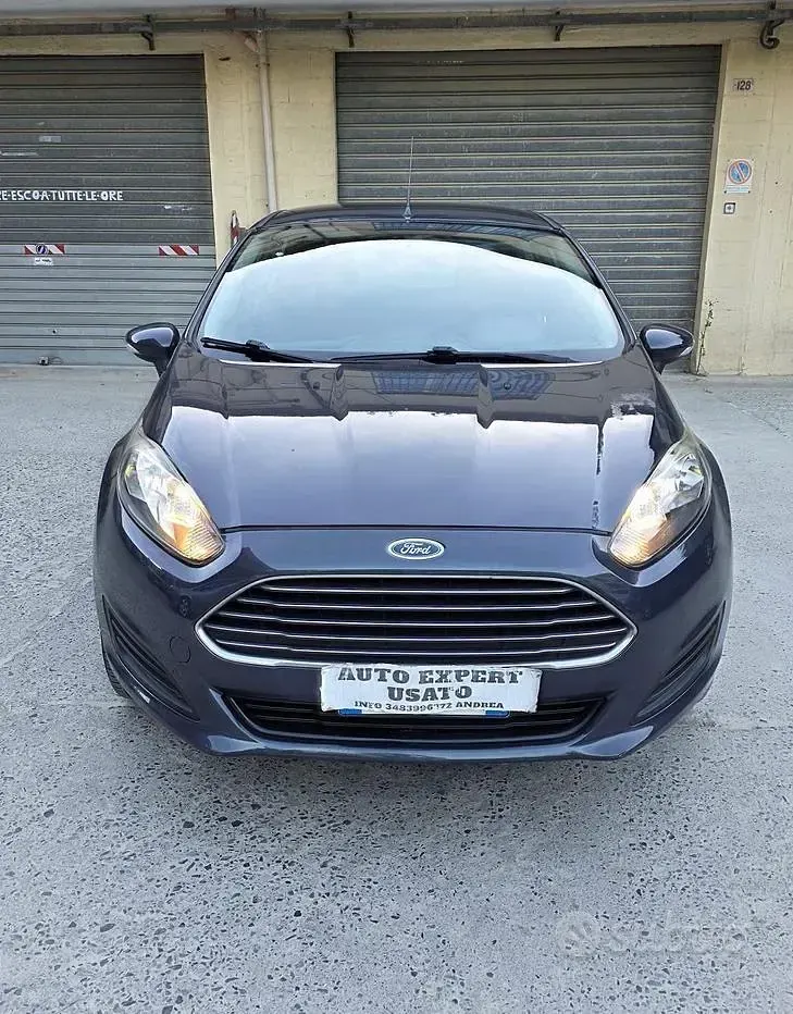 Second-hand Ford Fiesta Titanium 60 CP (44 kW) 2014 Albastru Hatchback