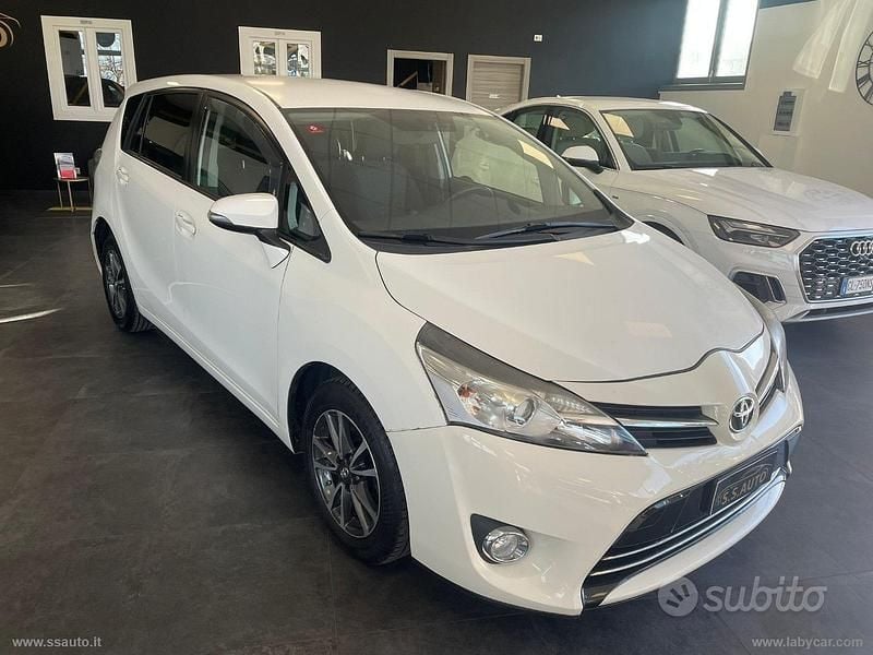 Usata Toyota Verso Style 111 CV (81 kW) 2014 Bianco Monovolume